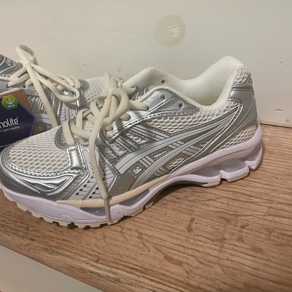 Women’s JJJJound x Gel Kayano 14 'Silver White’ size 5.5 - Picture 4 of 5